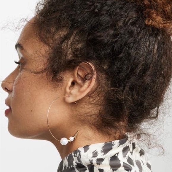 Jules Smith Pearl Threader Earrings - Picture 2 of 3